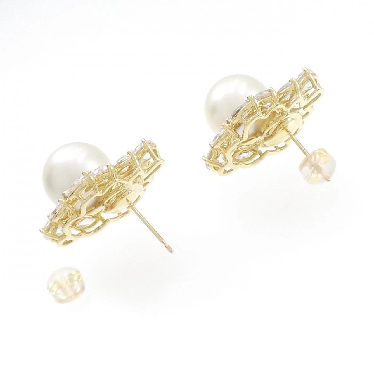 18k Solid Yellow Gold 11,8mm South Sea Pearl Earrings with Diamonds